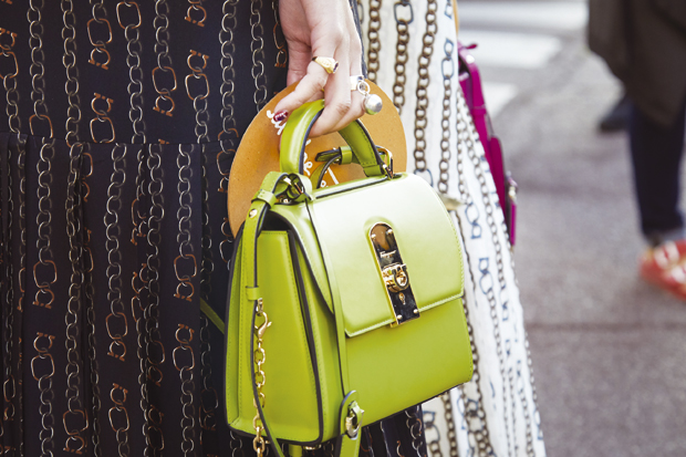 Нећете им одолети: Овог пролећа у тренду су торбице у пастелним и неонским тоновима